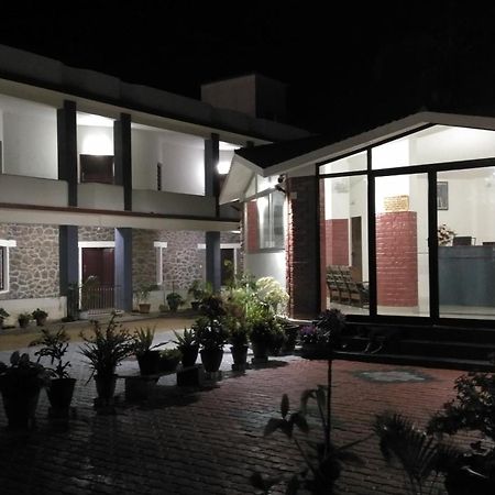 קניאקומרי Hotel Jebasakthy מראה חיצוני תמונה