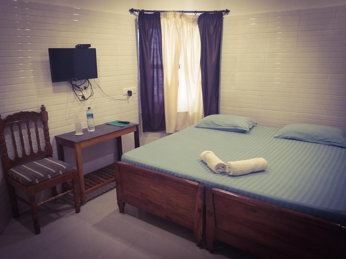 קניאקומרי Hotel Jebasakthy מראה חיצוני תמונה